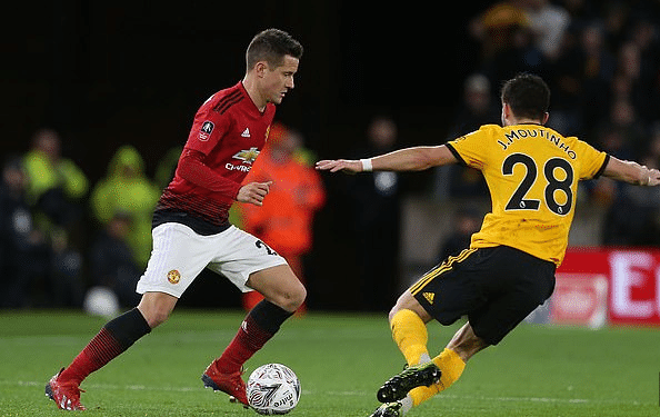 在他效力多 在他效力多